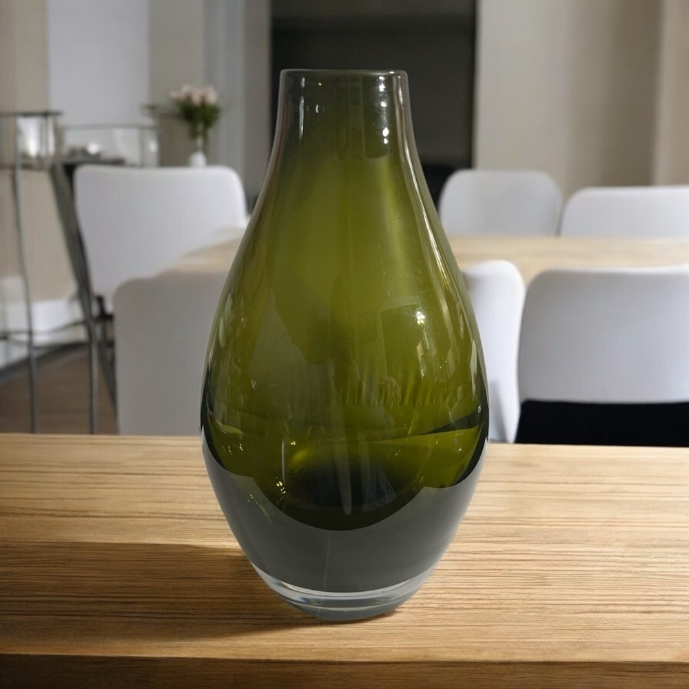 Jade Green Juvel Vase, Green Glass Vase, large Pear Shape vase